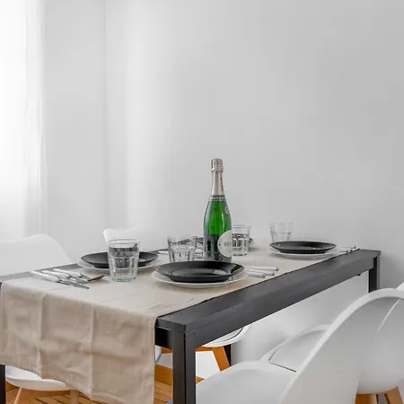Duomo 7 Minuti Exclusive Vercelli Διαμέρισμα *